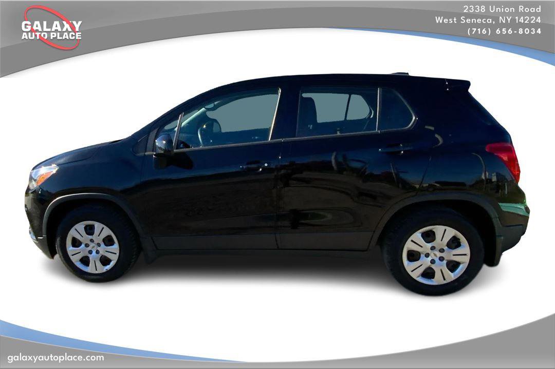 Used 2018 Chevrolet Trax LS w/ LPO, Protection Package FWD image 8