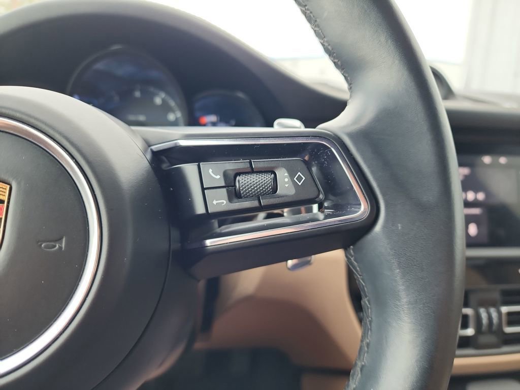 Used 2022 Porsche Macan image 24