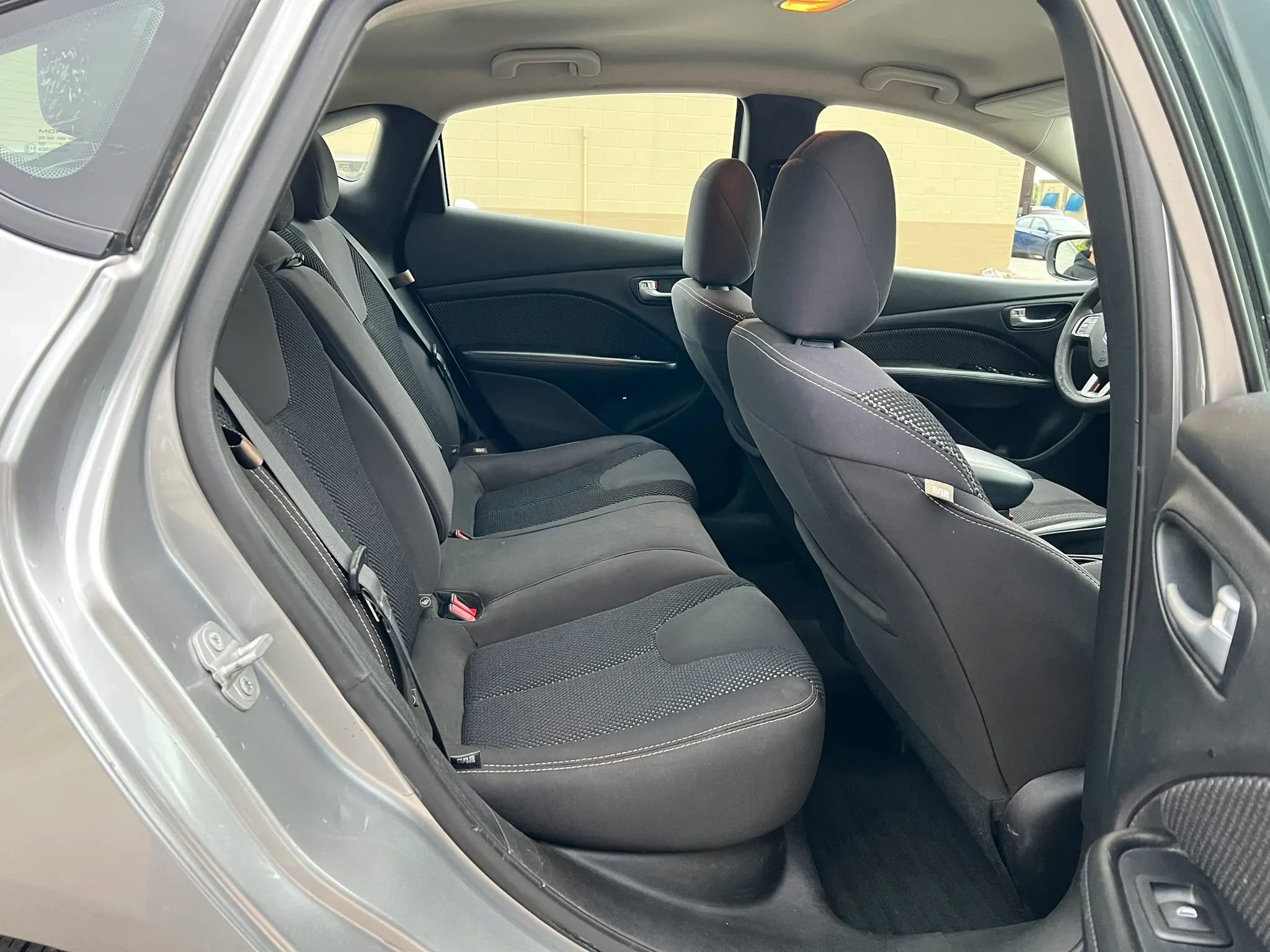 Used 2015 Dodge Dart SXT FWD image 17