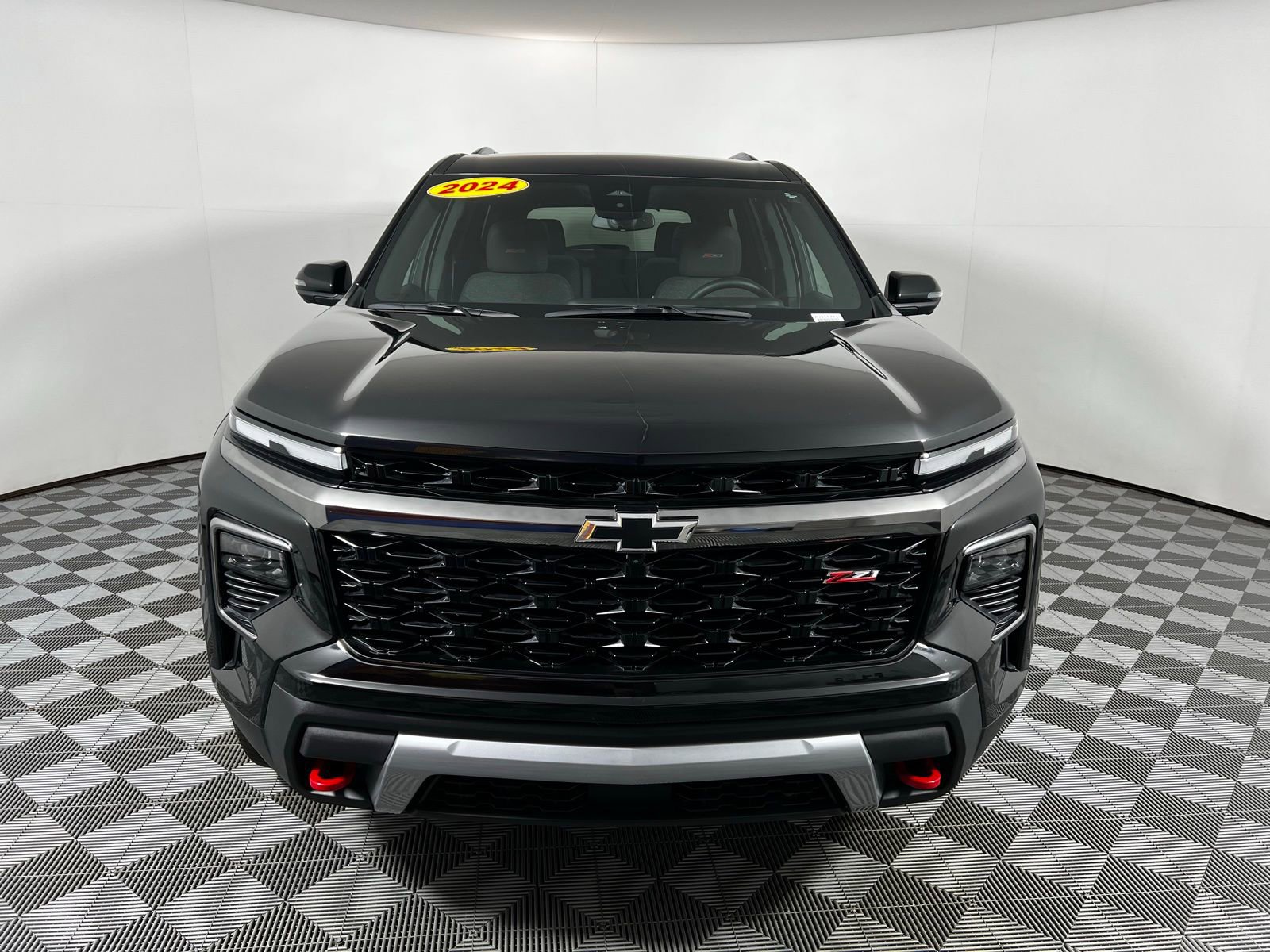 Used 2024 Chevrolet Traverse Z71 w/ LPO, Floor Liner Package image 2