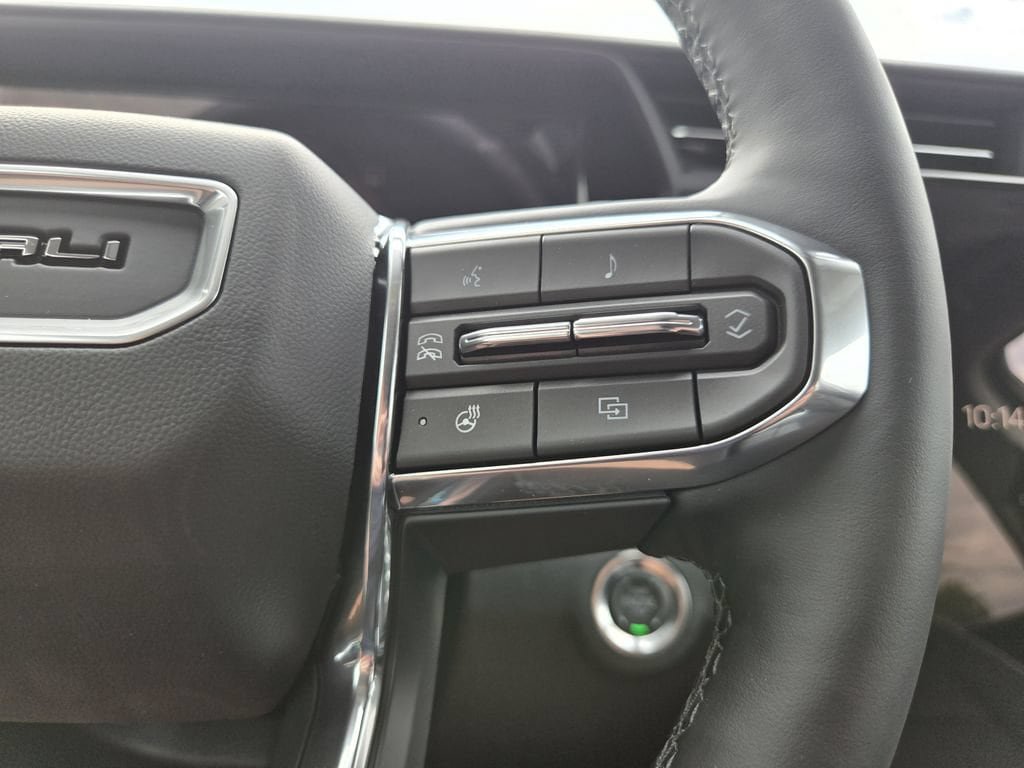 New 2026 GMC Terrain Denali w/ LPO, Black Badging Package AWD/4WD image 17