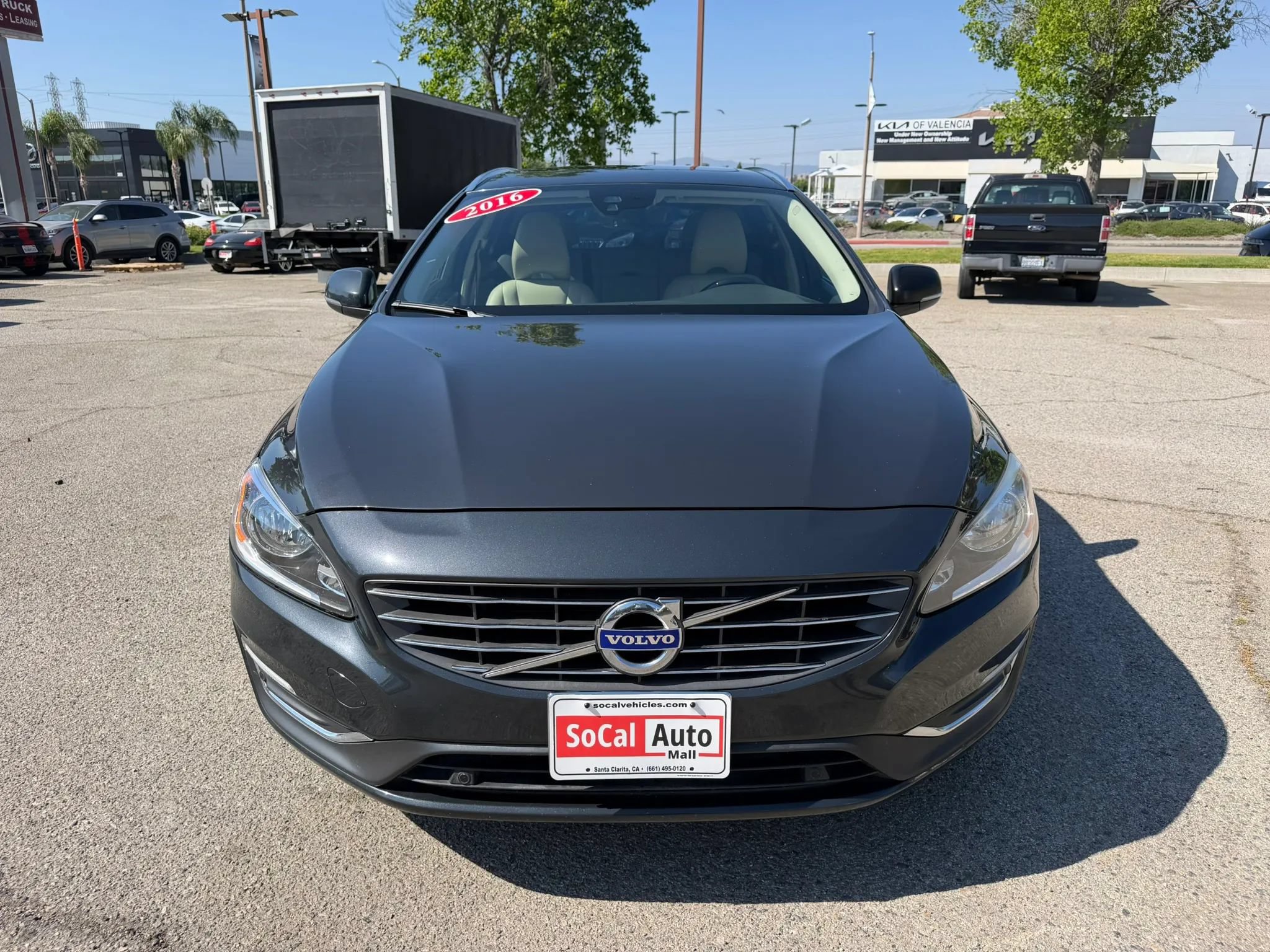 Used 2016 Volvo V60 T5 Premier w/ Convenience Package FWD image 8