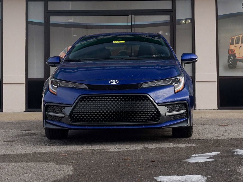 Used 2022 Toyota Corolla SE w/ SE Premium Package image 7