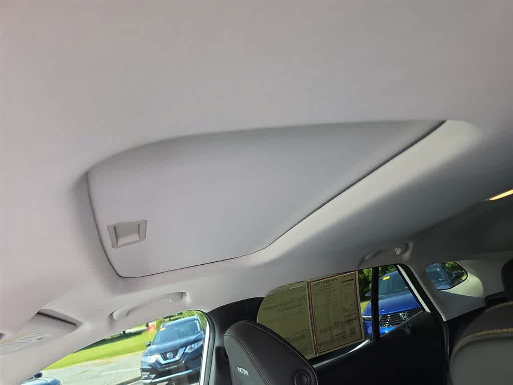 Used 2024 Chevrolet Trax ACTIV w/ Sunroof Package FWD image 25
