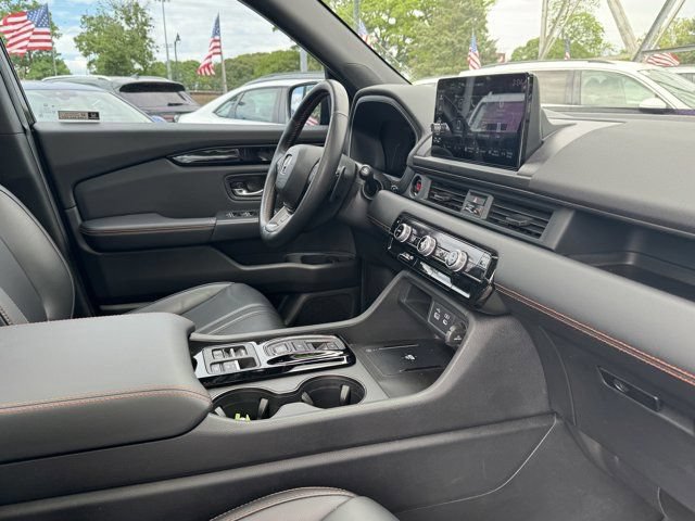 Used 2024 Honda Pilot TrailSport image 30