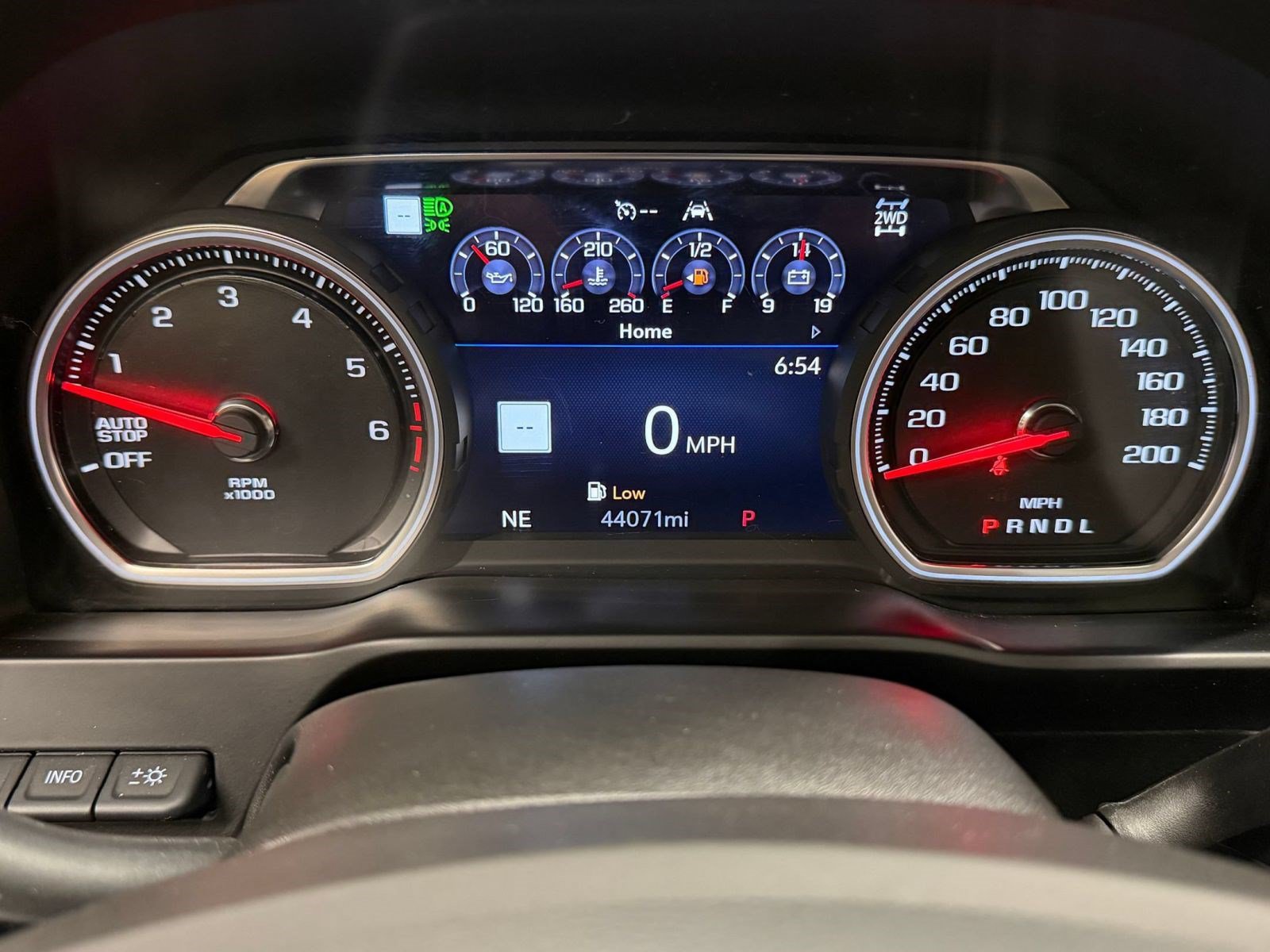 Used 2019 Chevrolet Silverado 1500 High Country w/ Technology Package AWD/4WD image 27