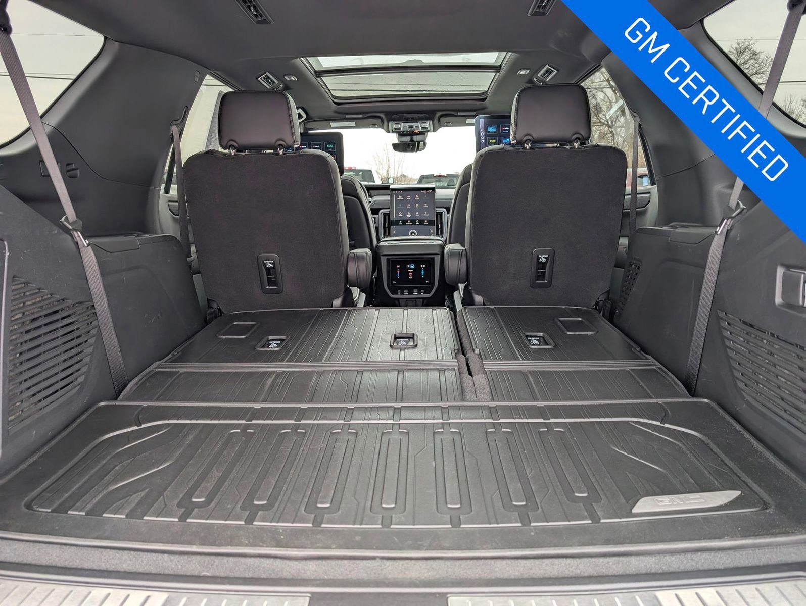 Used 2025 GMC Yukon AT4 Ultimate w/ LPO, Floor Liner Package image 41