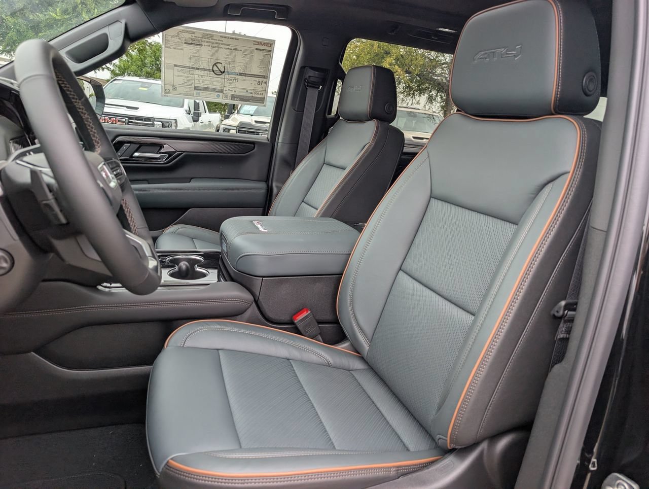 New 2026 GMC Yukon XL AT4 w/ AT4 Premium Package AWD/4WD image 18