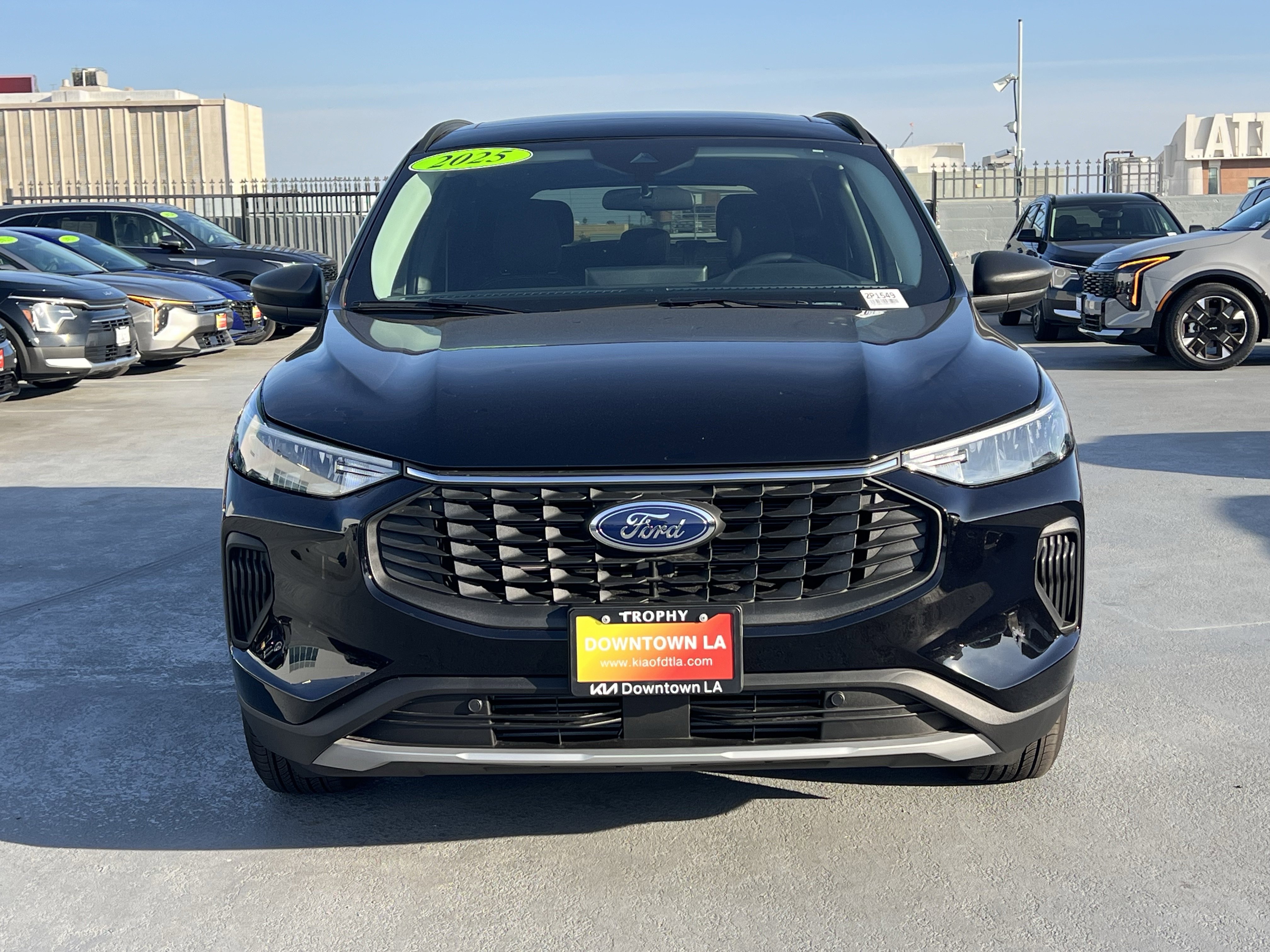 Used 2025 Ford Escape Active w/ Active Premium Tech Pack image 9