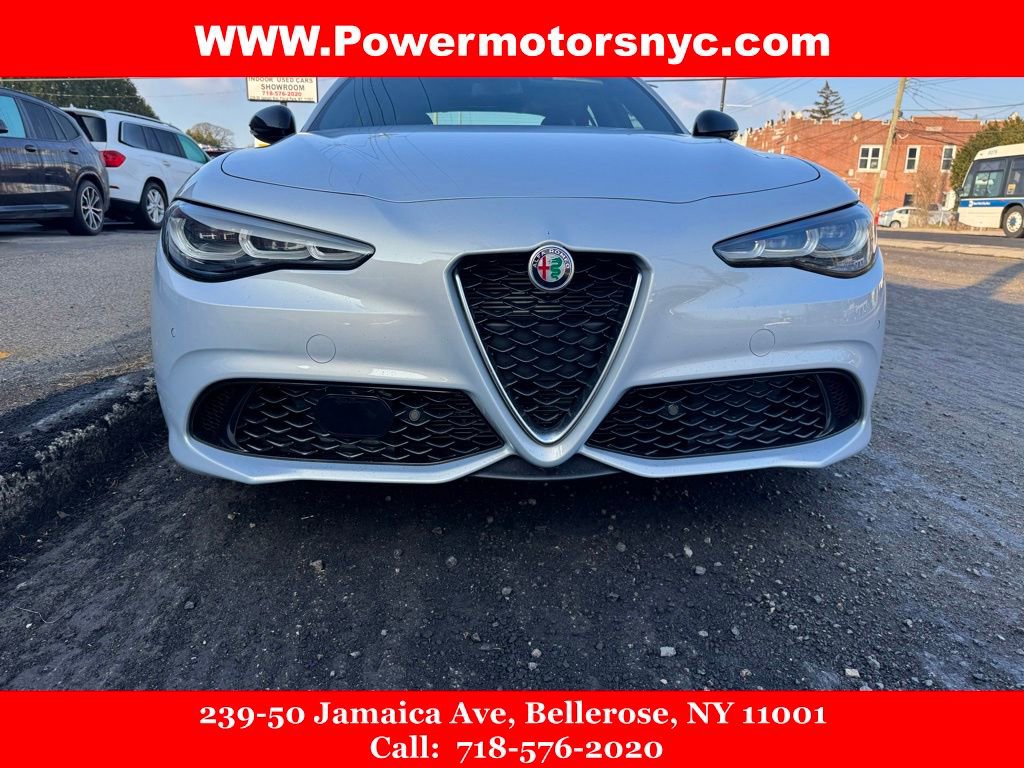 Used 2024 Alfa Romeo Giulia Ti image 8