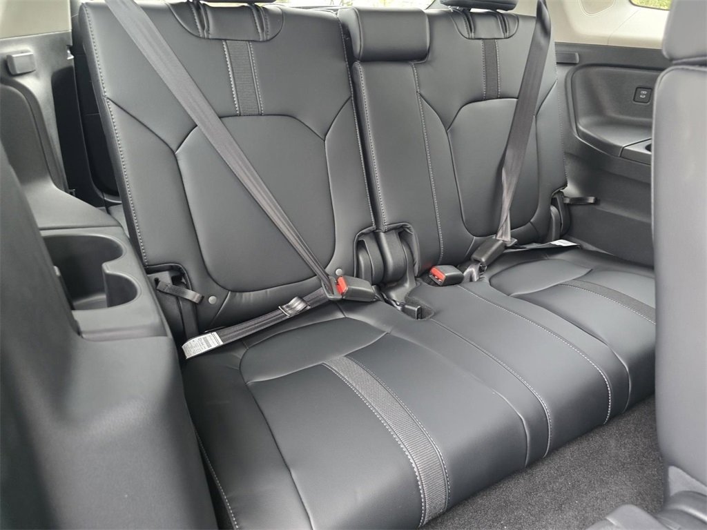 New 2025 Honda Pilot Touring image 25