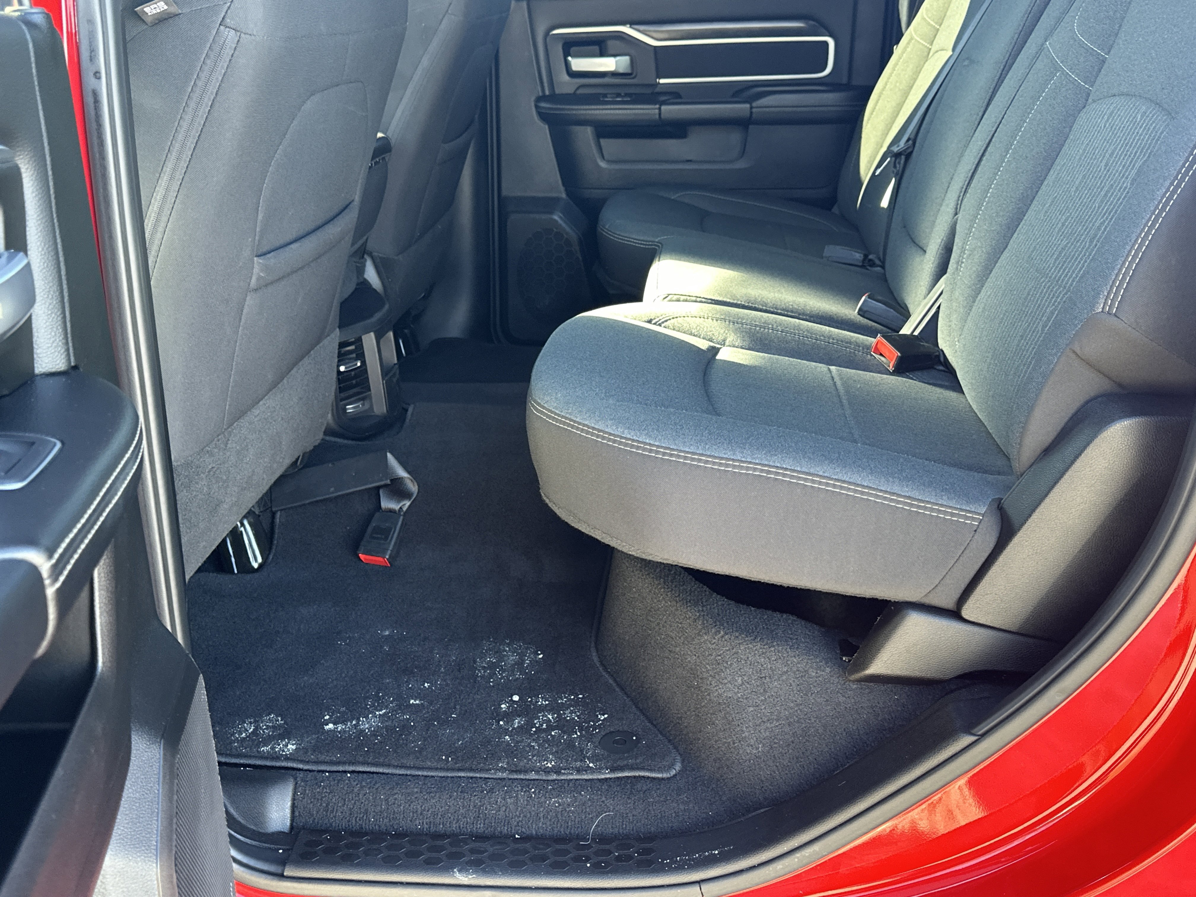 Used 2024 RAM 2500 Big Horn w/ Sport Appearance Package image 18