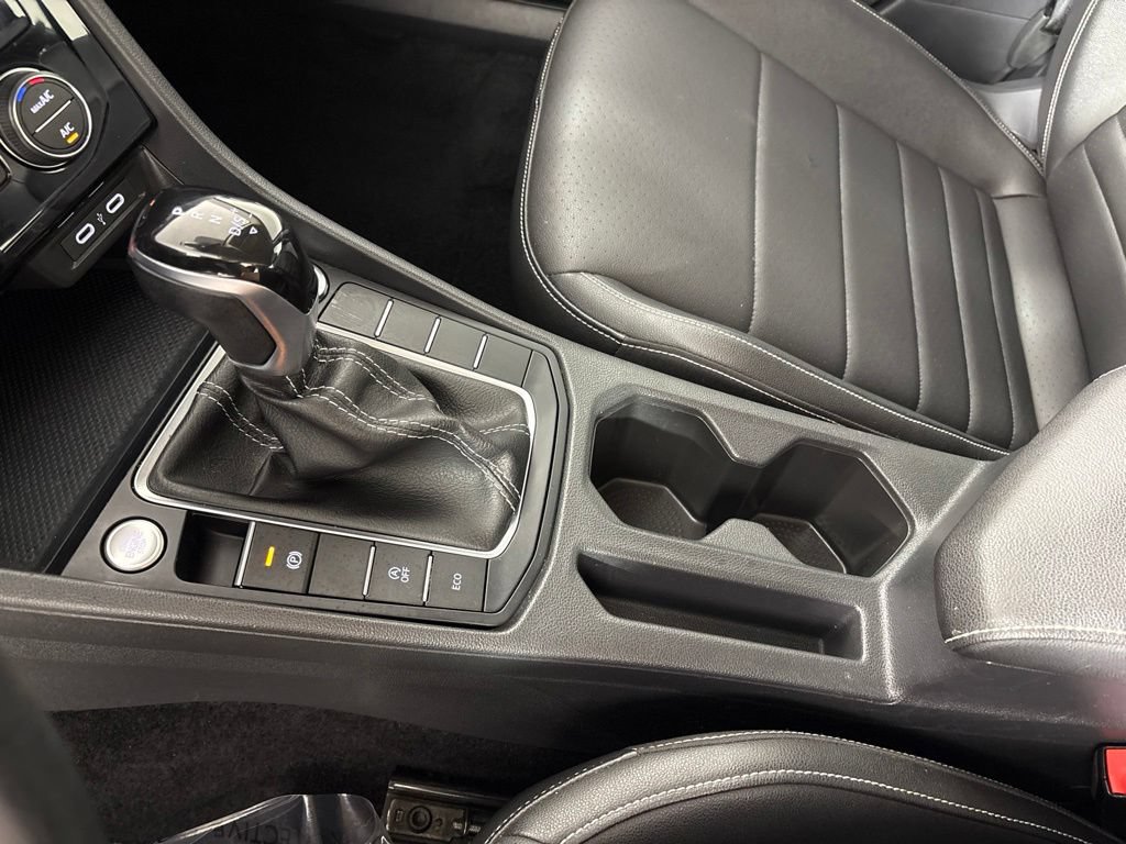 Used 2024 Volkswagen Jetta SE FWD image 43