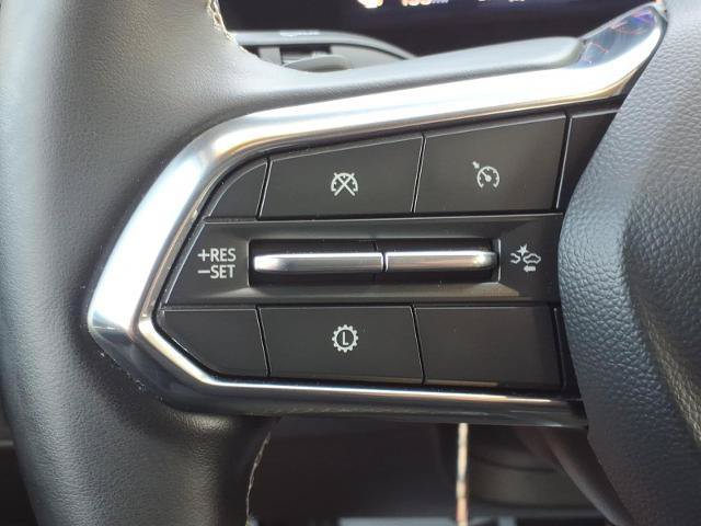 Used 2025 Chevrolet Traverse LT AWD/4WD image 17