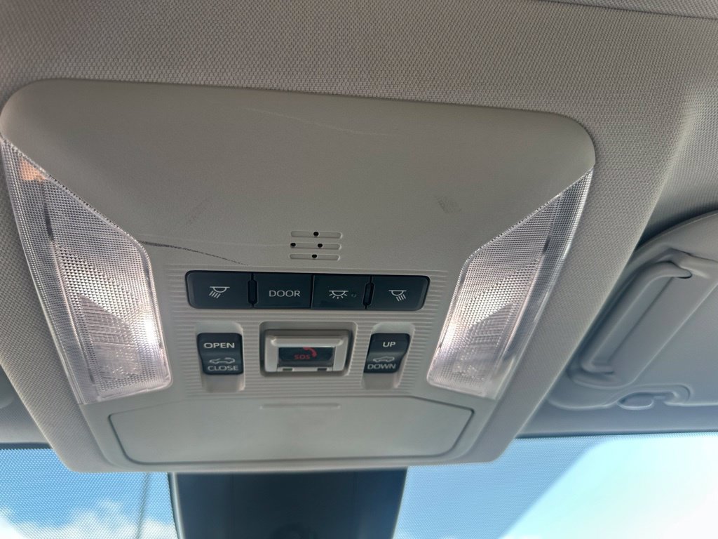 Used 2022 Toyota RAV4 XLE w/ Convenience Package AWD/4WD image 25