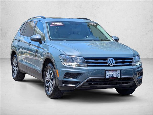 Used 2019 Volkswagen Tiguan SE w/ Panoramic Sunroof Package FWD image 3