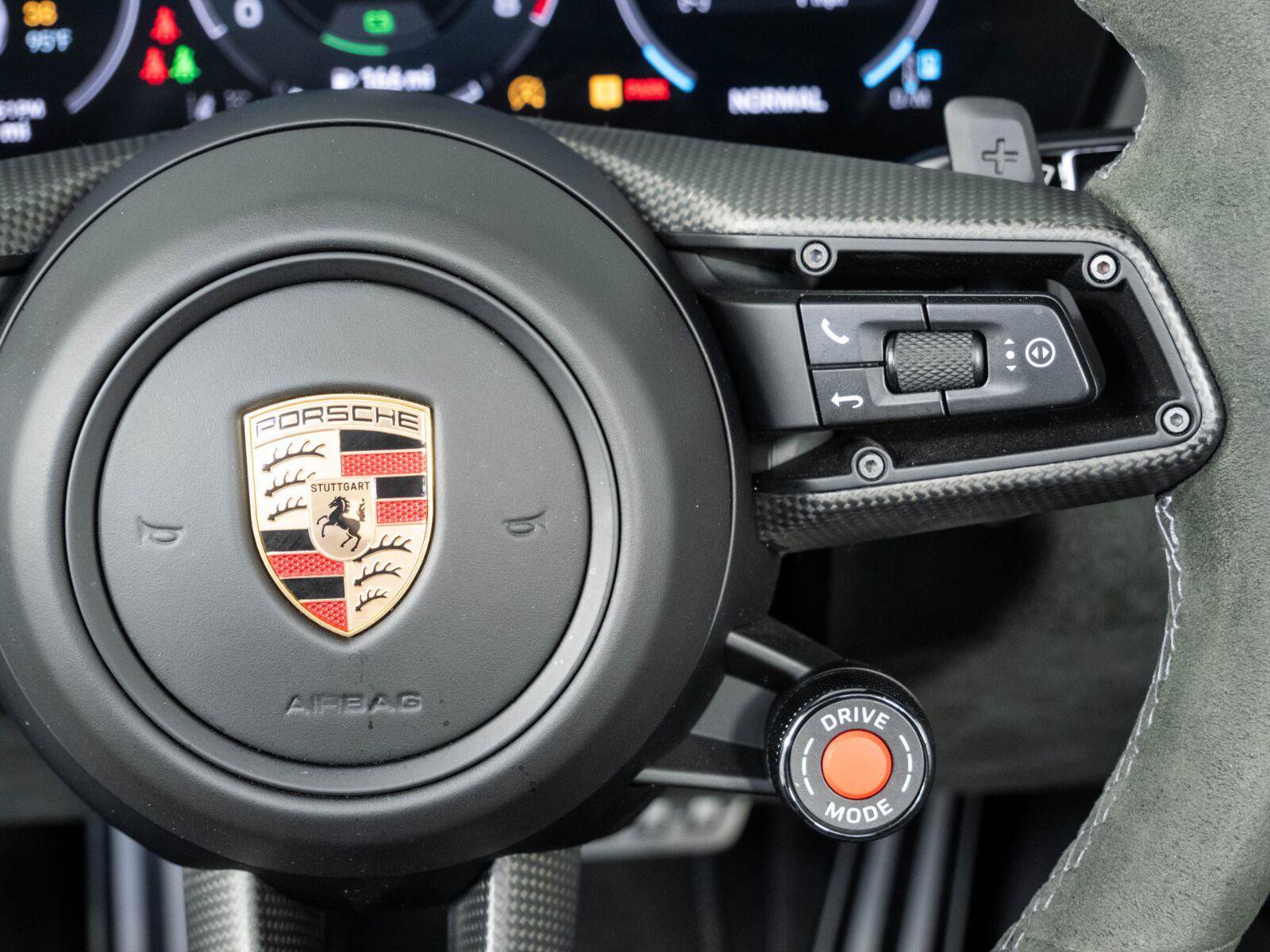 Certified 2025 Porsche 911 Carrera 4 GTS AWD/4WD image 11