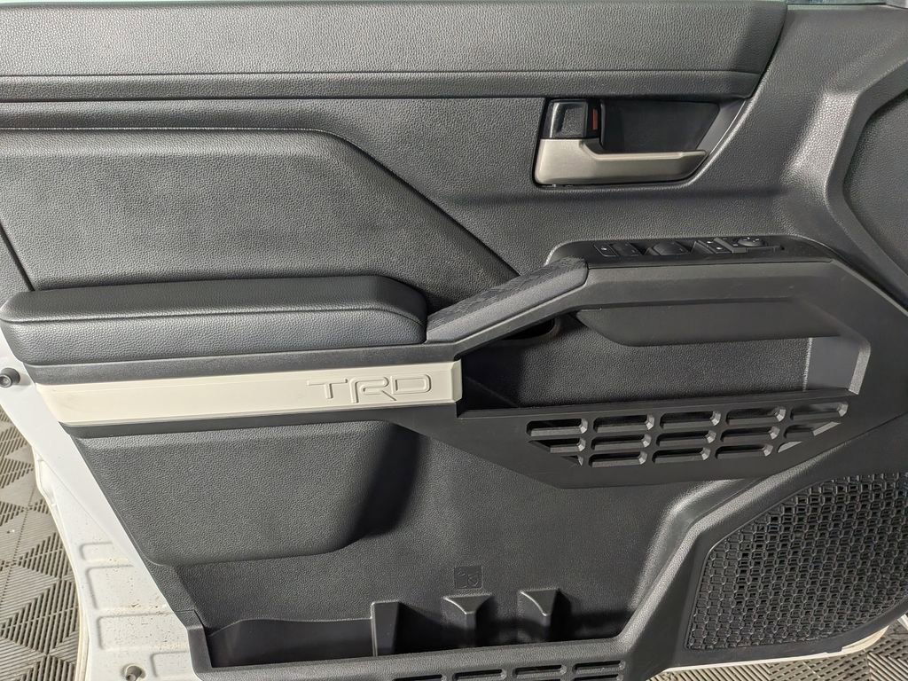 Used 2024 Toyota Tacoma TRD Off-Road image 14