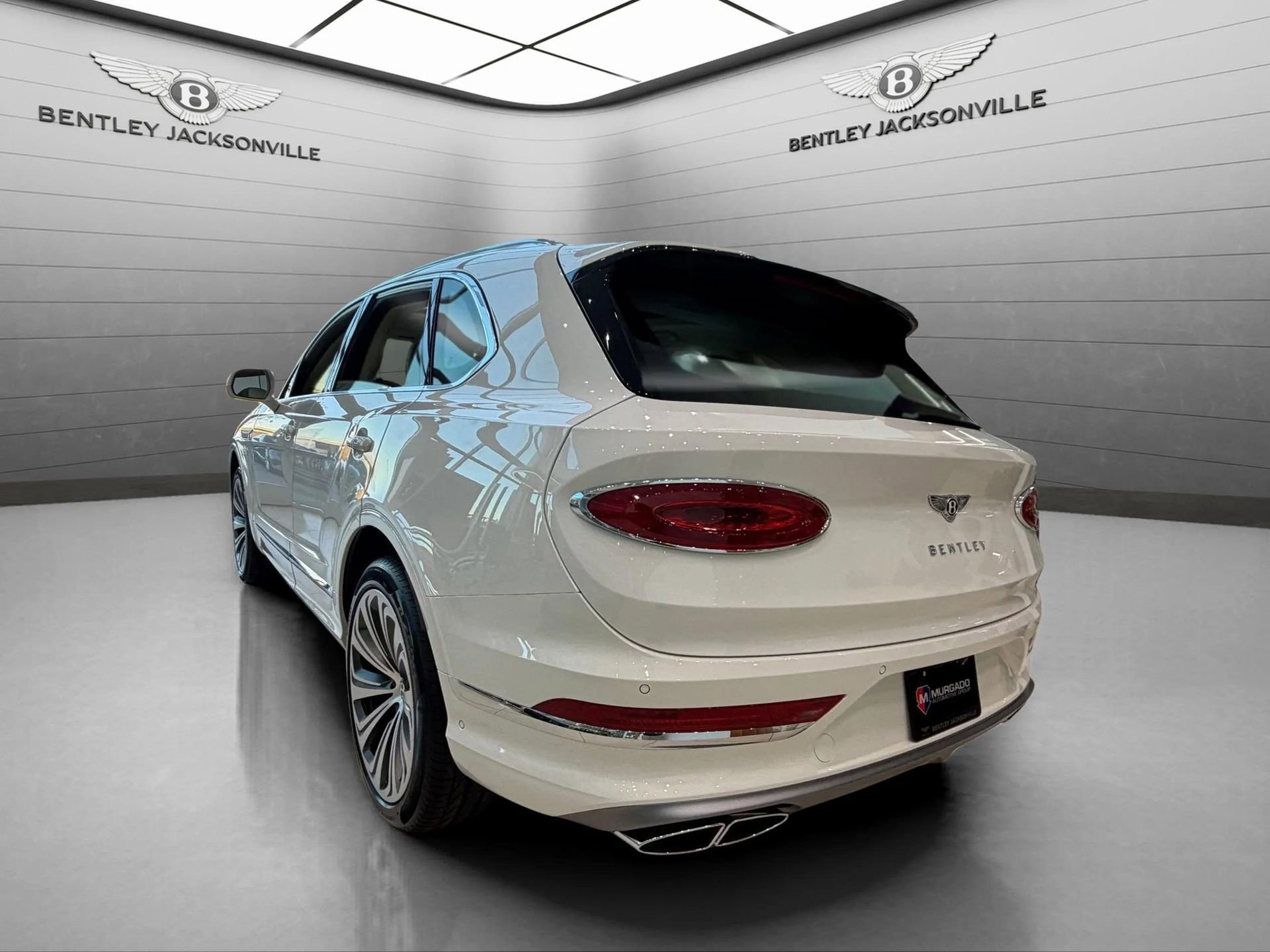 New 2025 Bentley Bentayga image 3