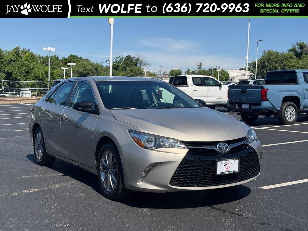 Used 2017 Toyota Camry SE FWD video 1