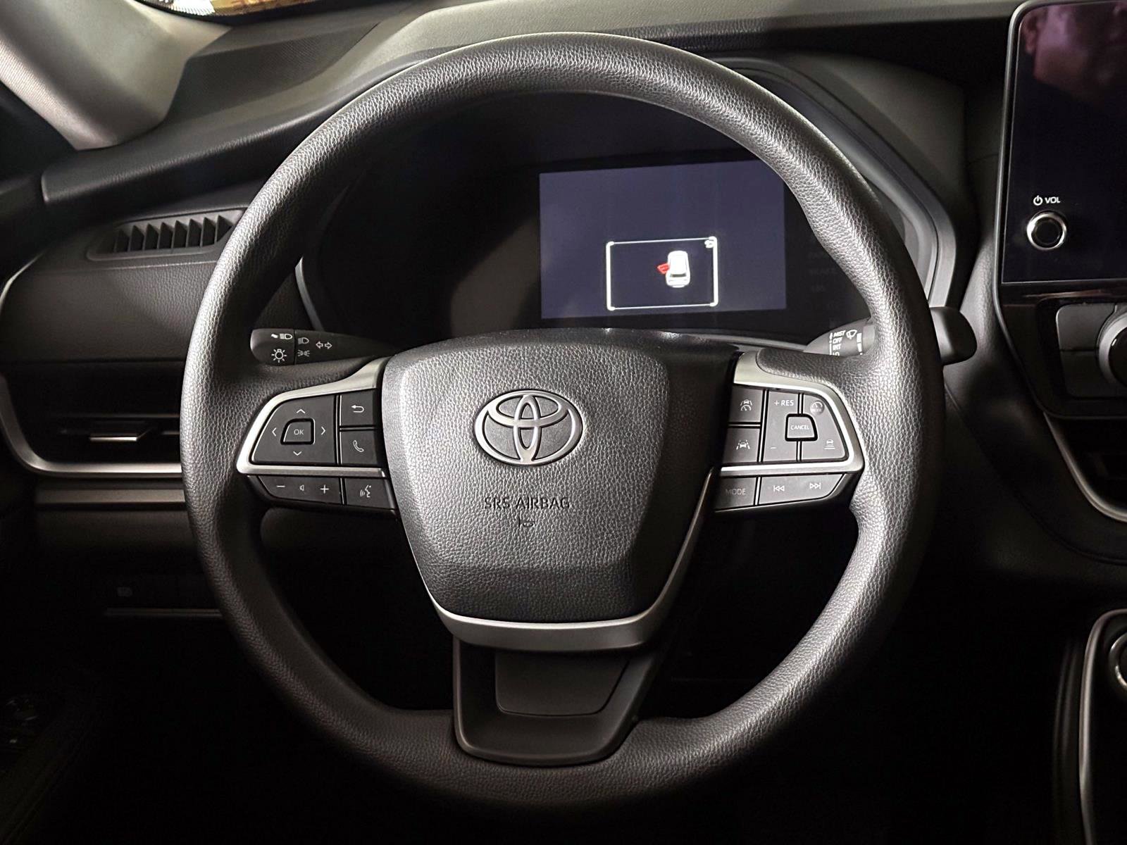 Used 2025 Toyota Grand Highlander AWD image 16