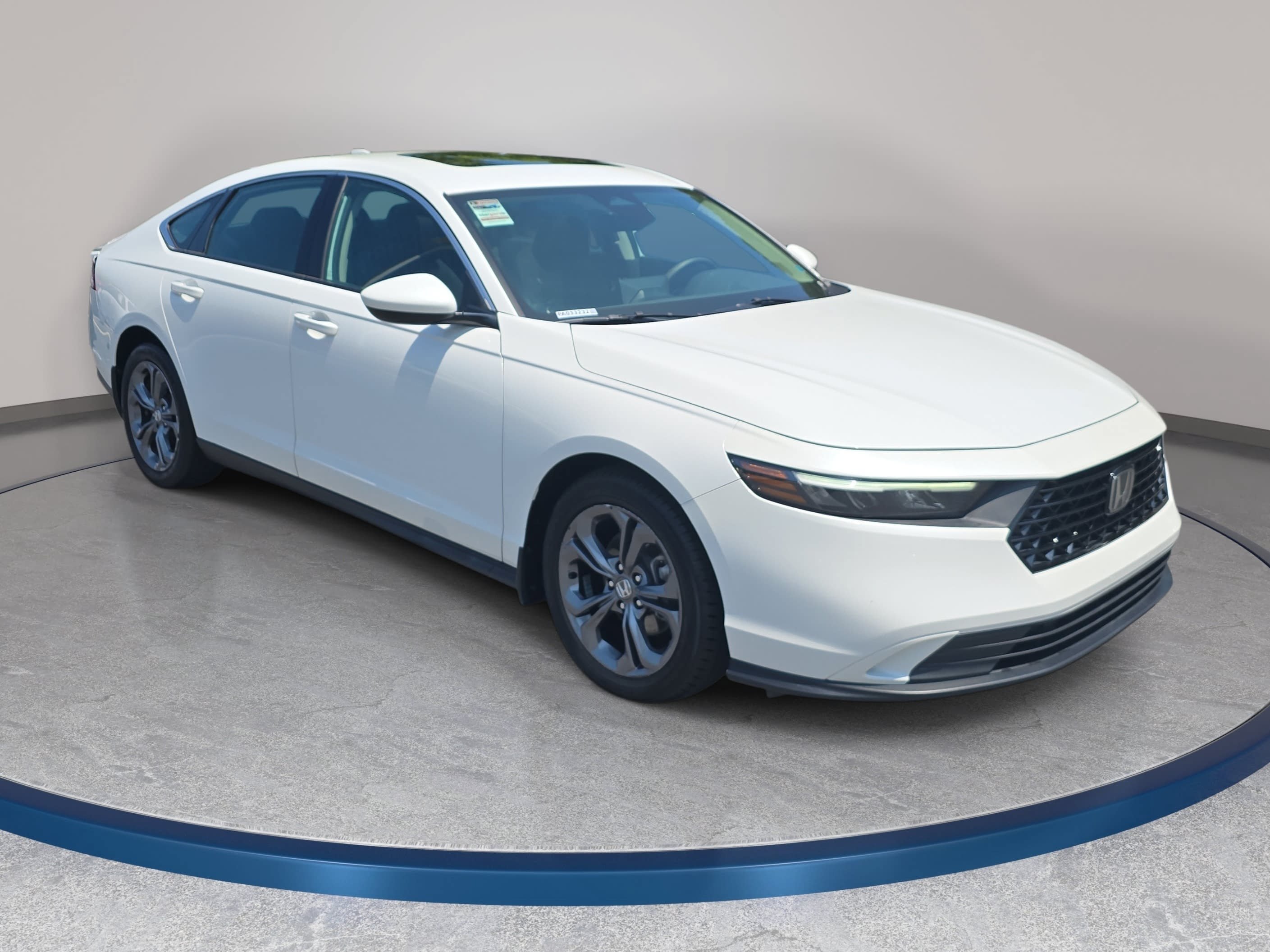 Used 2023 Honda Accord EX image 3