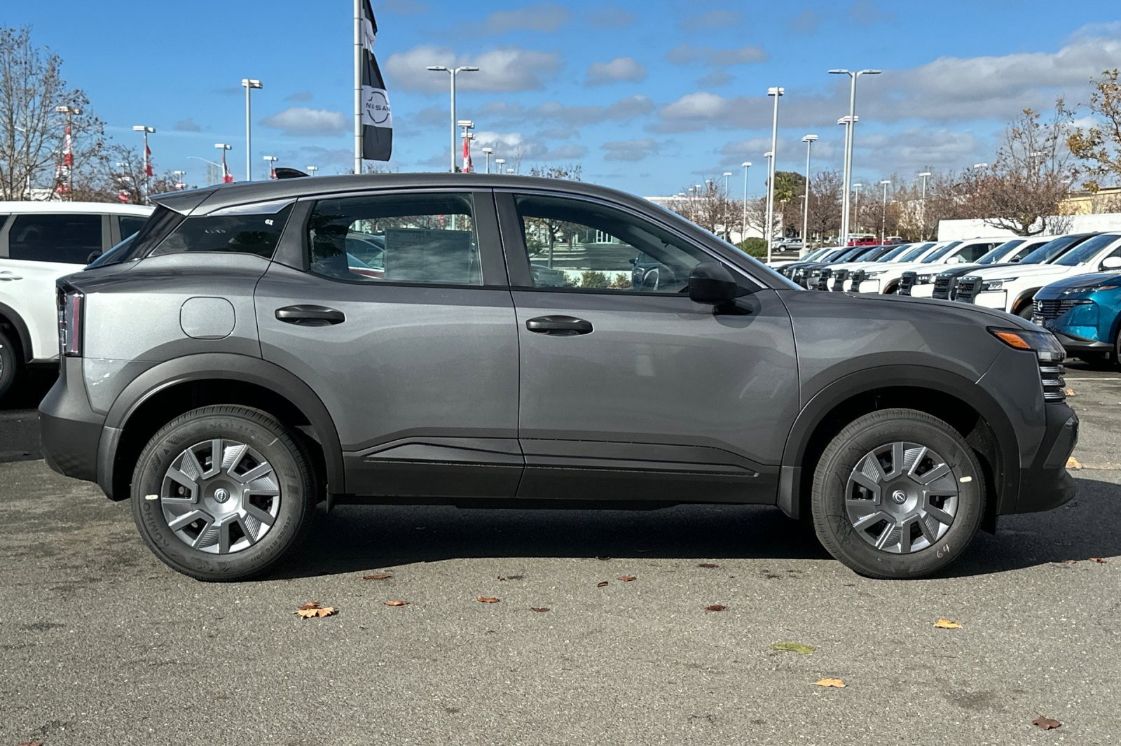 New 2026 Nissan Kicks S image 3