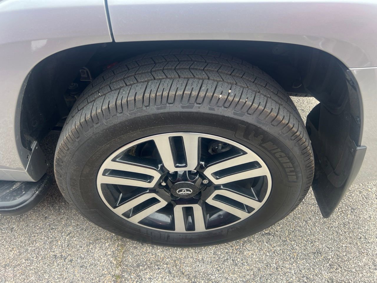 Used 2023 Toyota 4Runner Limited AWD/4WD image 12