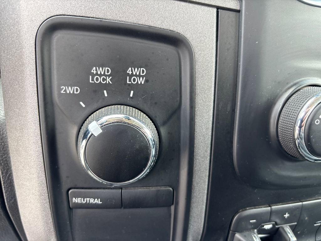 Used 2016 RAM 2500 Tradesman w/ Chrome Appearance Group AWD/4WD image 31