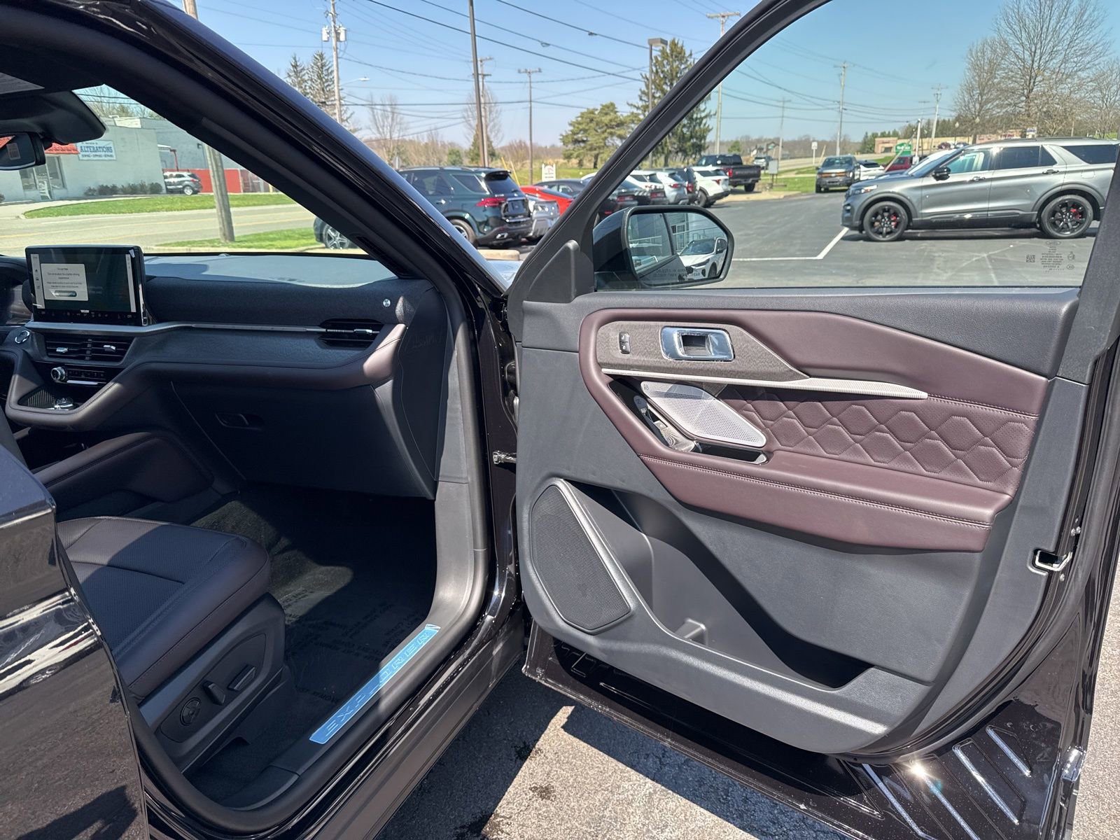 New 2026 Ford Explorer Platinum image 34