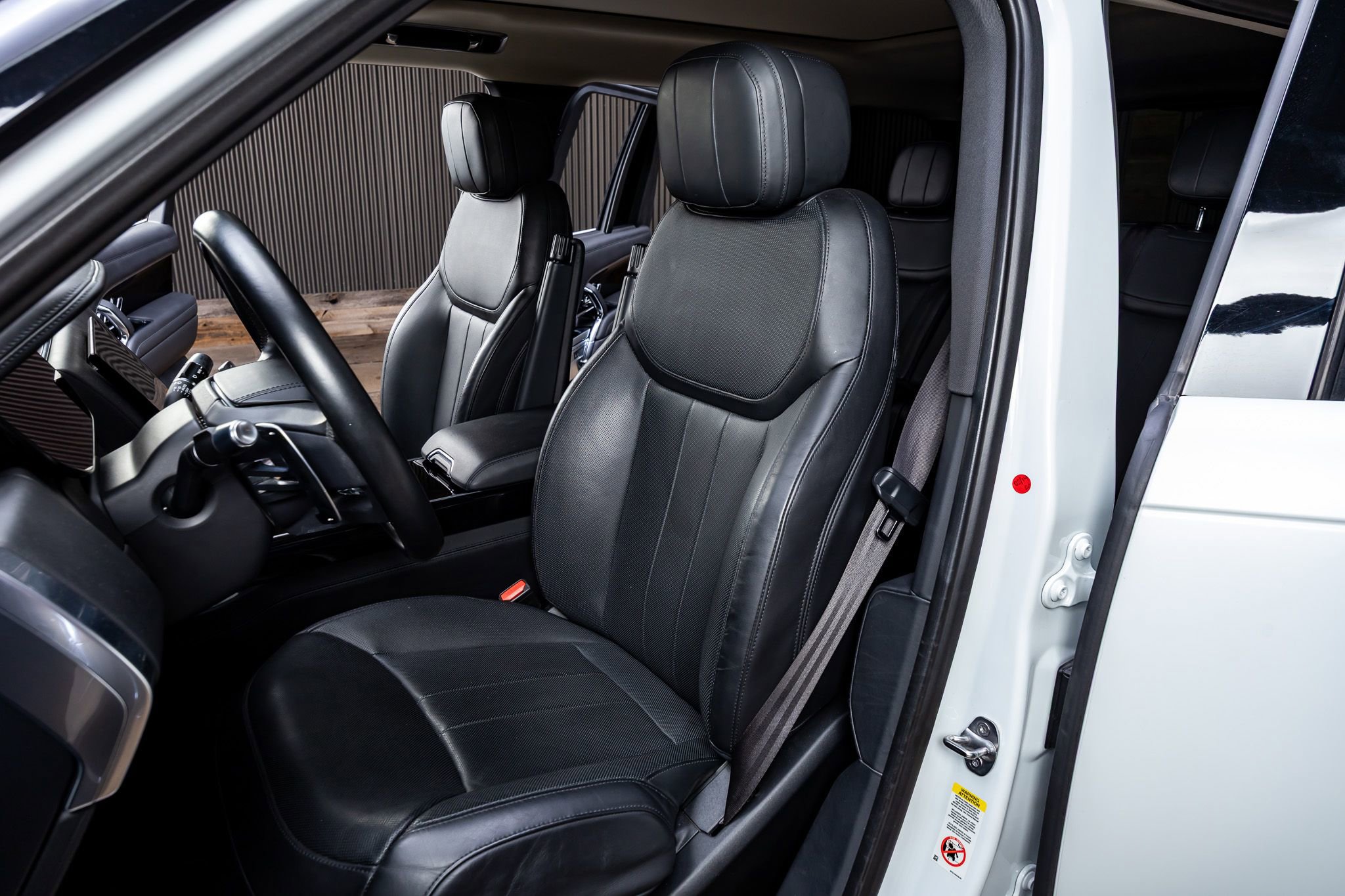 Used 2022 Land Rover Range Rover SE image 24