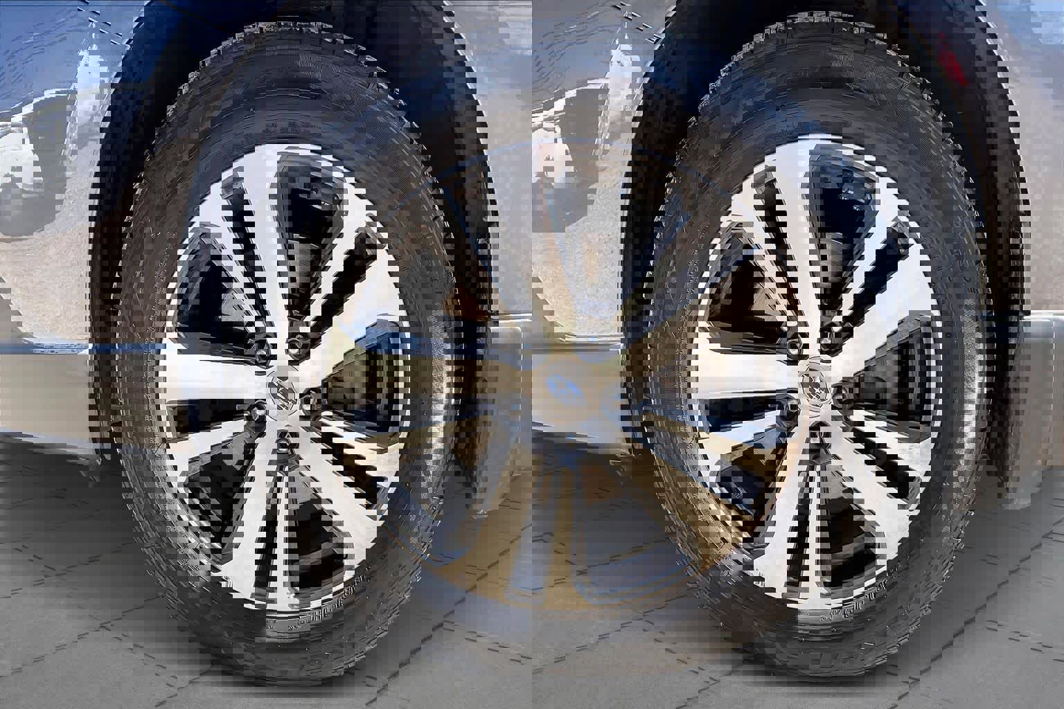 Used 2019 Subaru Outback 2.5i Limited w/ Popular Package #2 image 10