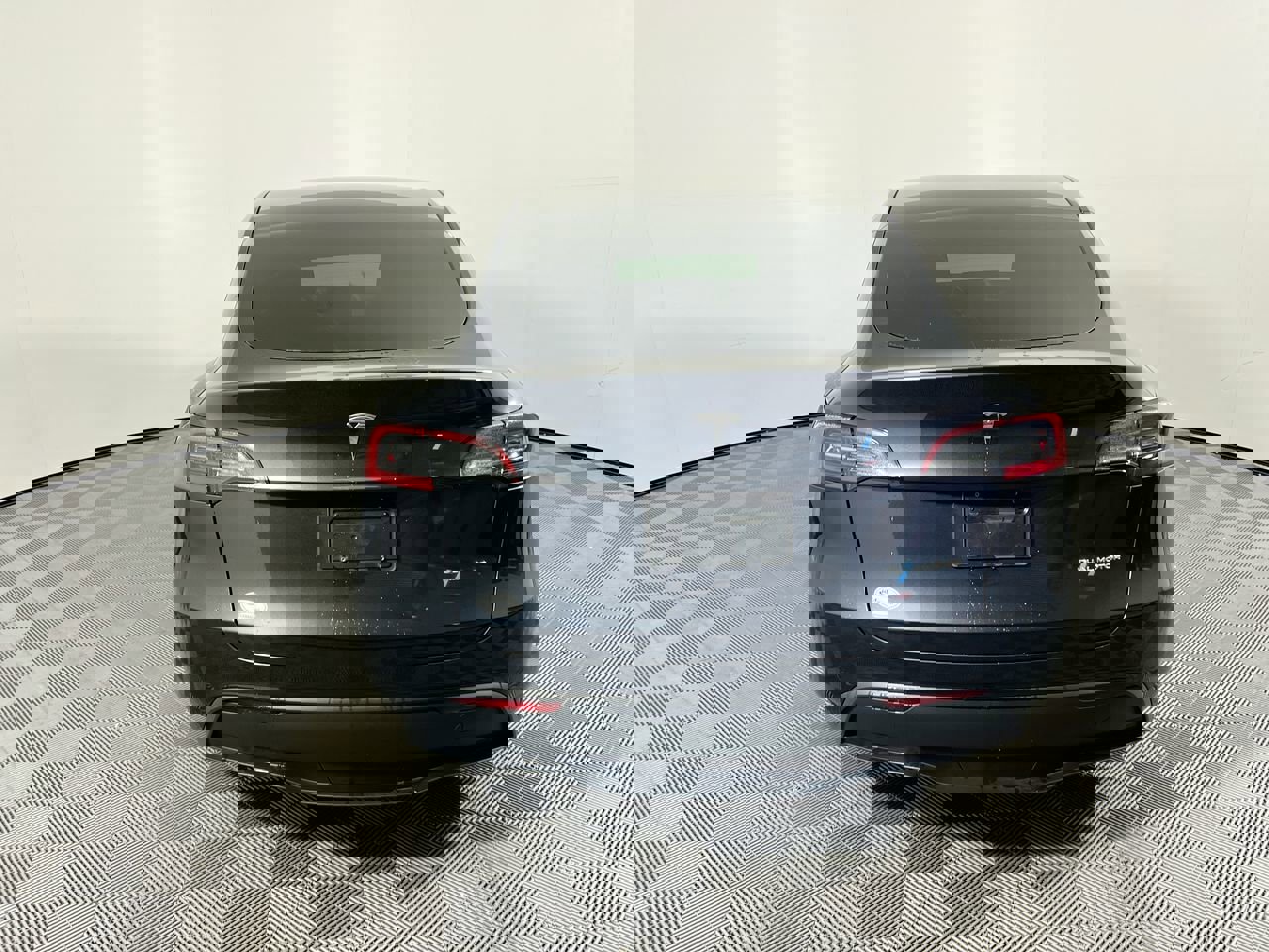 Used 2025 Tesla Model Y Long Range image 4