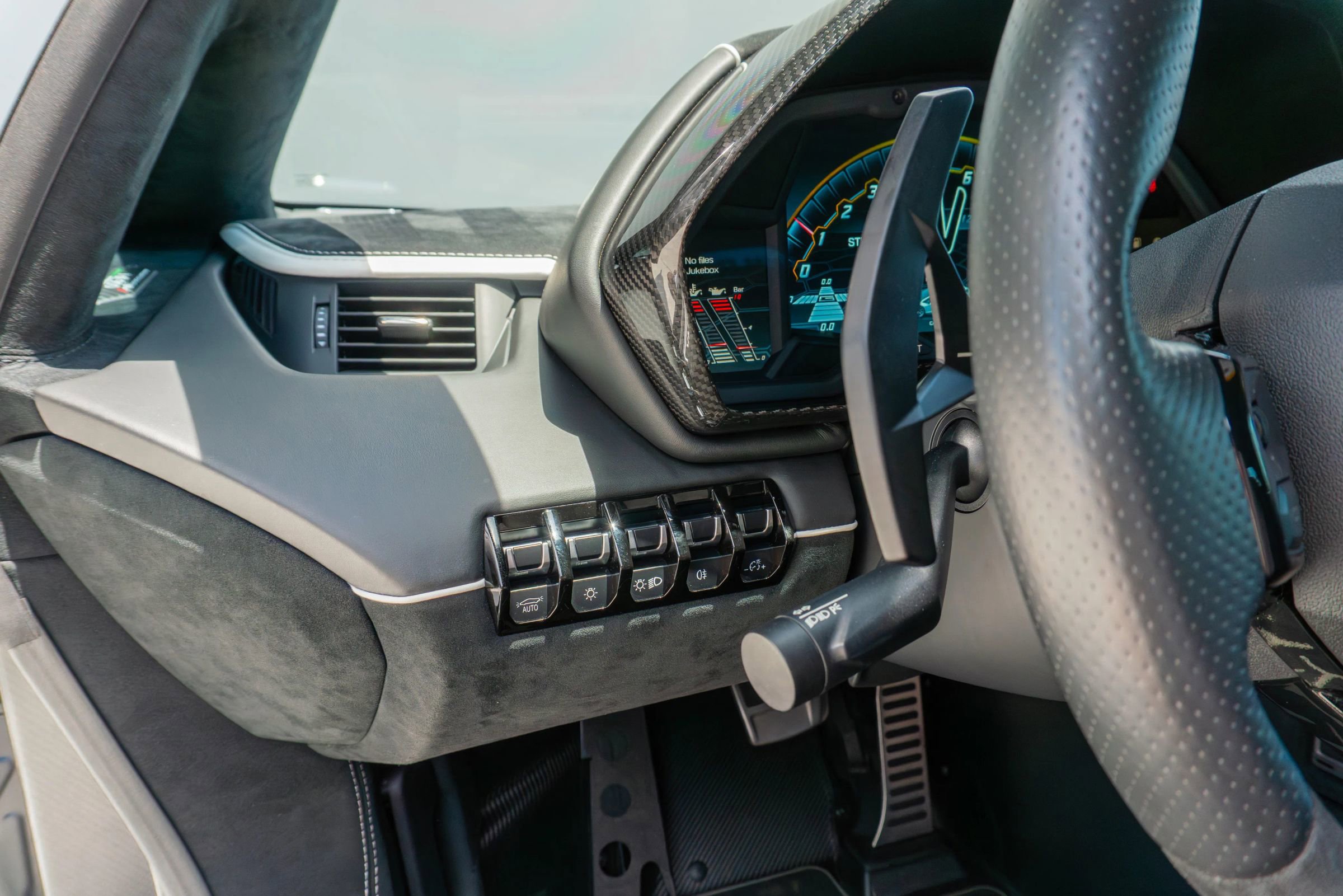 Used 2019 Lamborghini Aventador SVJ AWD/4WD image 70