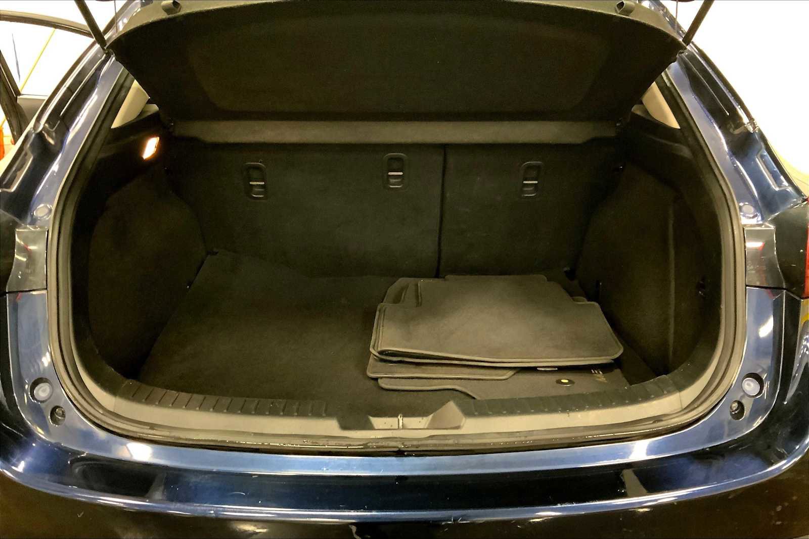 Used 2015 MAZDA MAZDA3 i Touring image 31