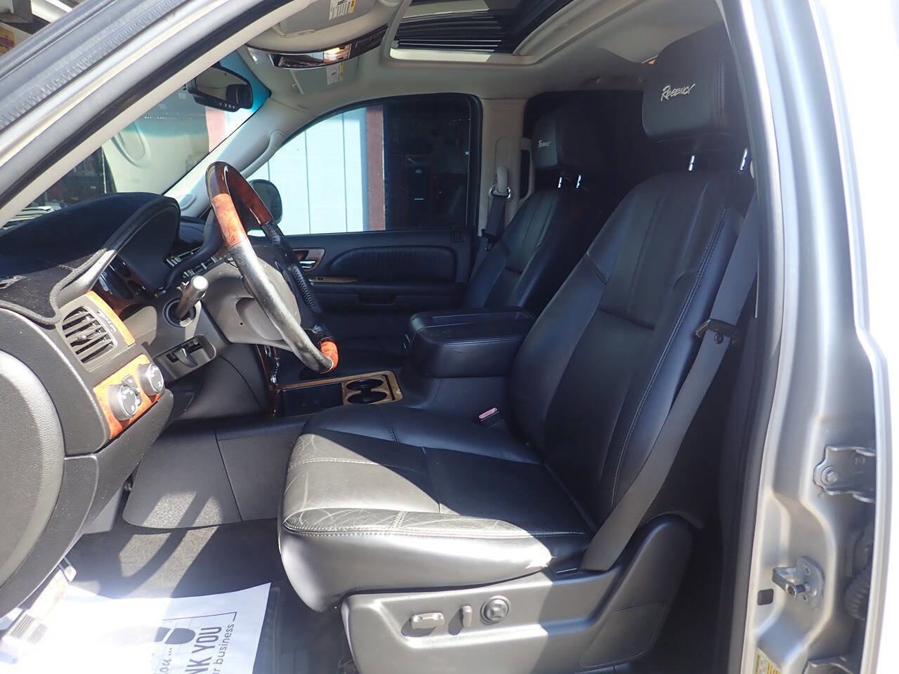 Used 2007 Chevrolet Avalanche LT w/ LT Preferred Equipment Group AWD/4WD image 8