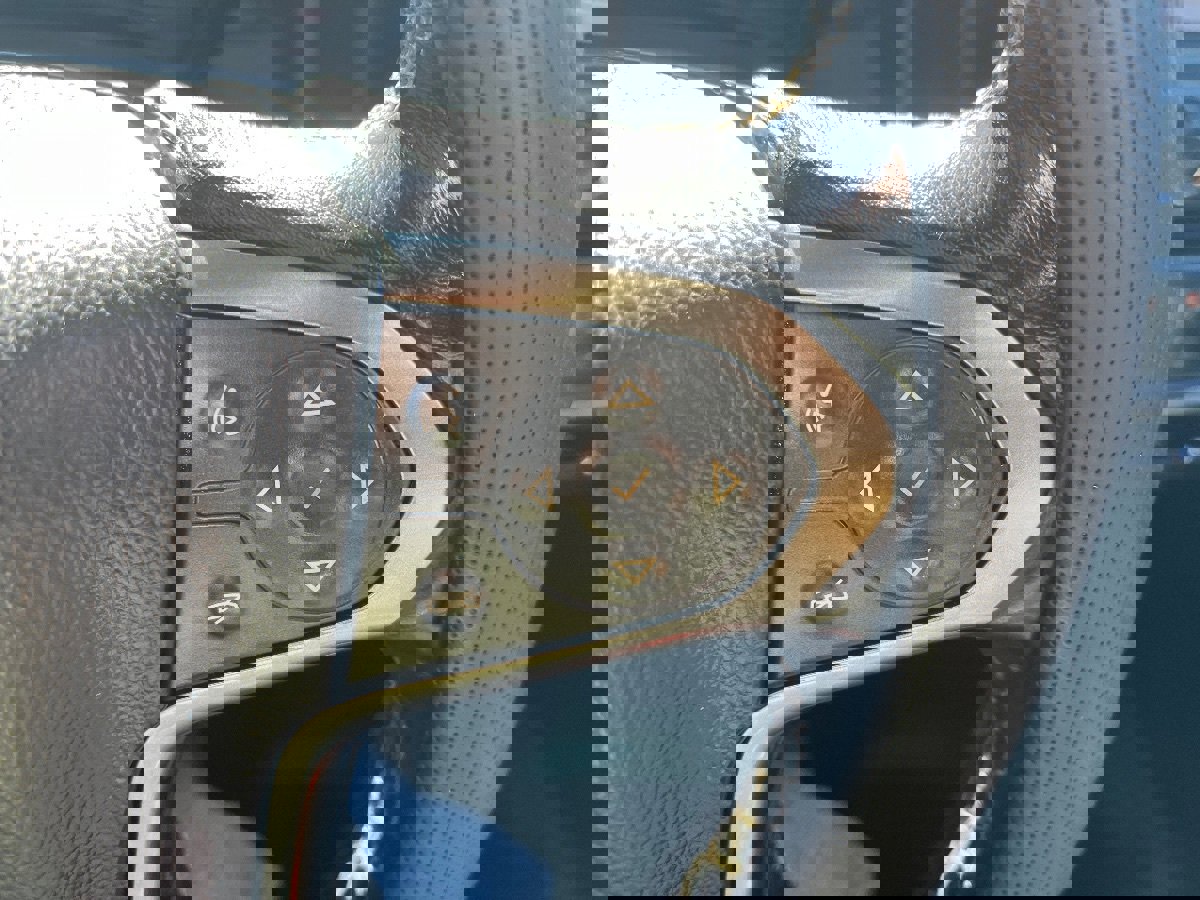 Used 2018 Chevrolet Silverado 1500 LT w/ All Star Edition AWD/4WD image 18