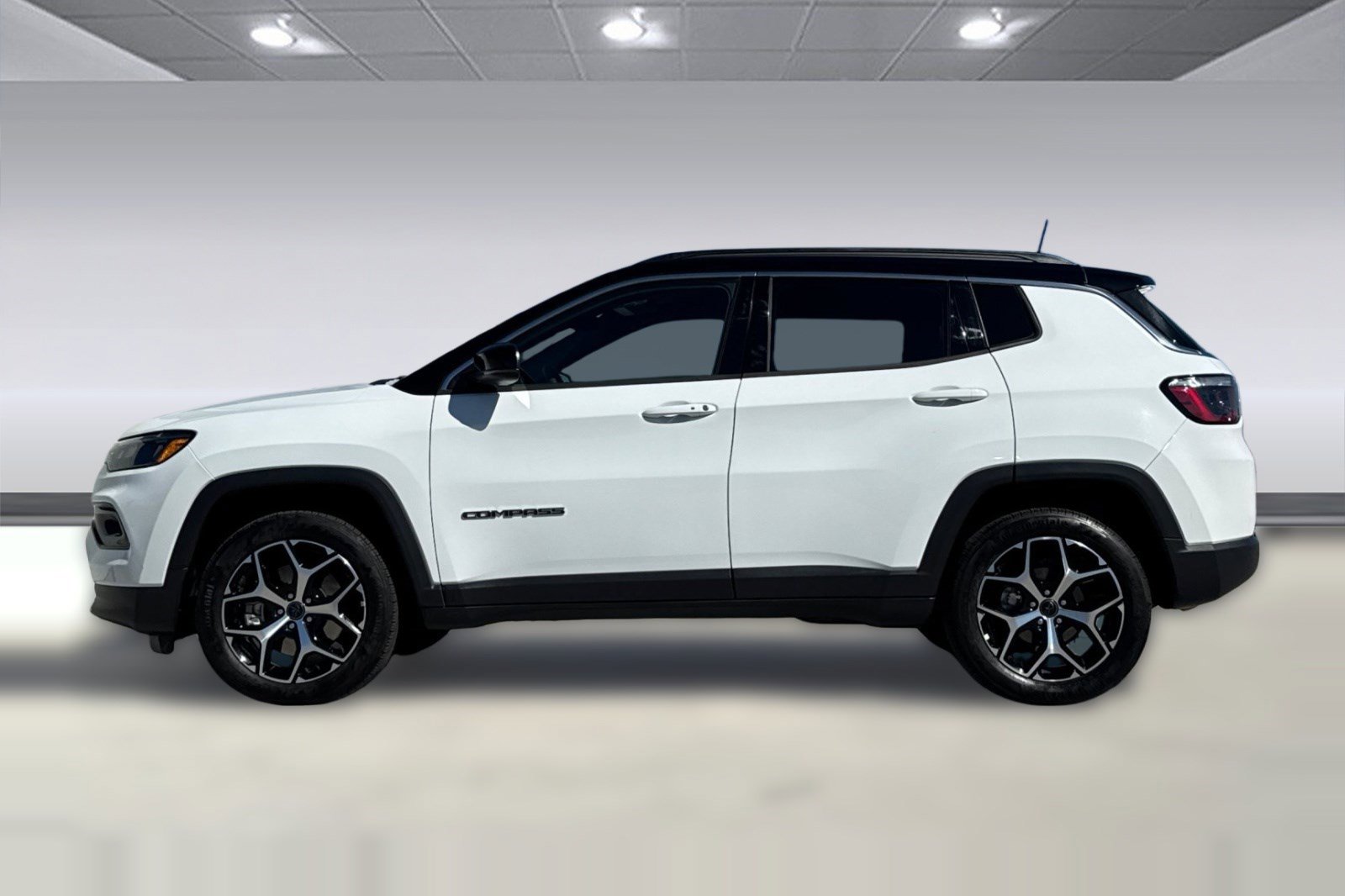 Used 2025 Jeep Compass Limited AWD/4WD image 7