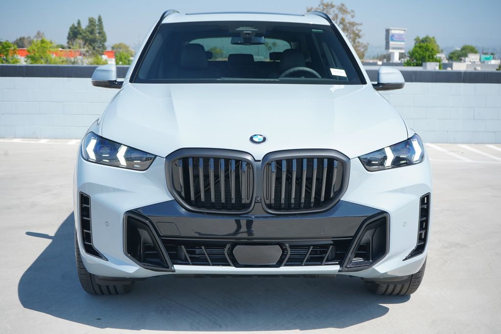 New 2026 BMW X5 sDrive40i w/ M Sport Package image 2