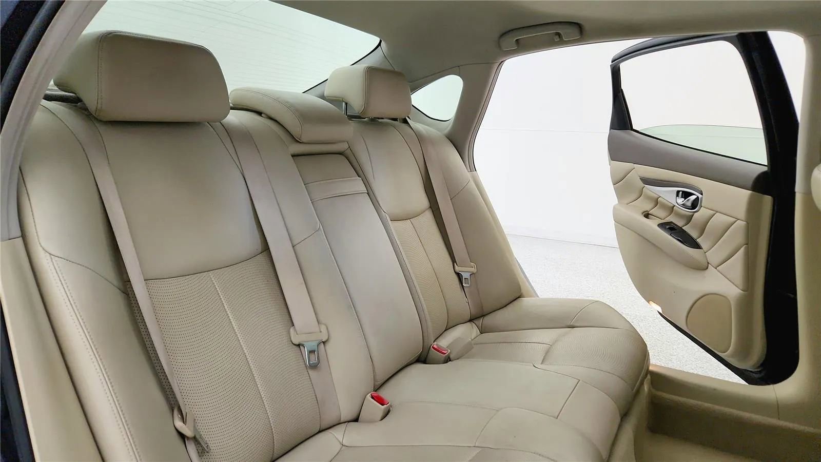 Used 2016 INFINITI Q70 L 3.7 AWD/4WD image 37
