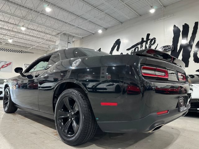 Used 2020 Dodge Challenger SXT RWD image 4