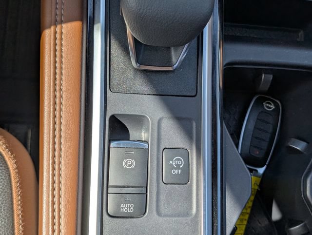 Used 2024 Nissan Pathfinder Platinum AWD/4WD image 23