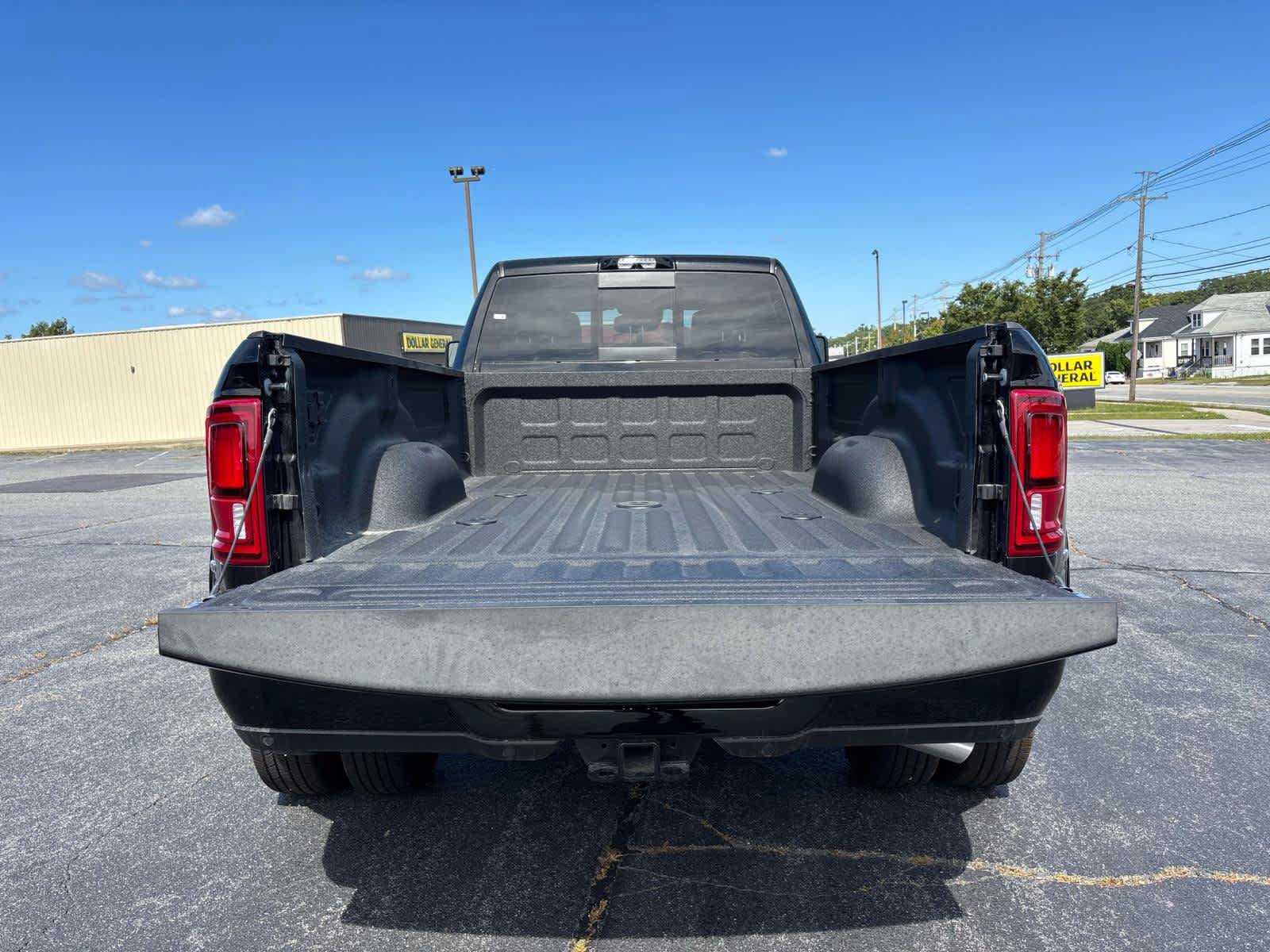 New 2027 RAM 3500 Limited AWD/4WD image 4