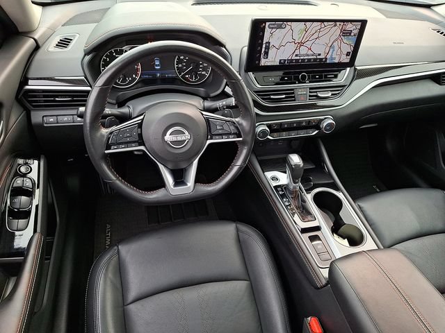 Used 2023 Nissan Altima 2.5 SR w/ SR Premium Package AWD/4WD image 2