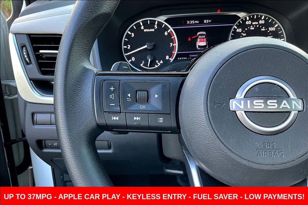 Used 2023 Nissan Rogue SV image 11