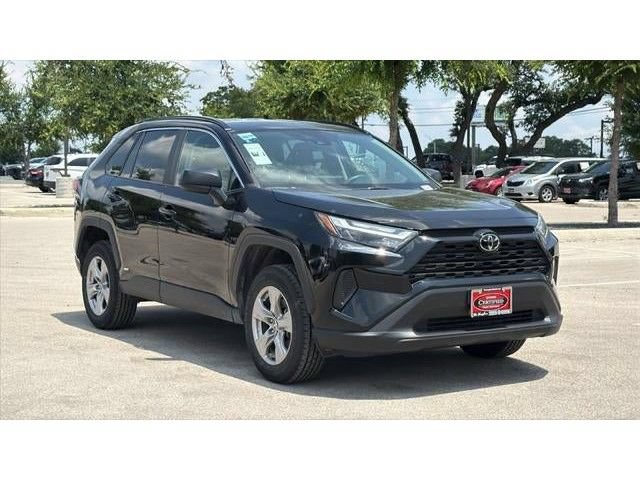 Certified 2025 Toyota RAV4 LE AWD/4WD image 3