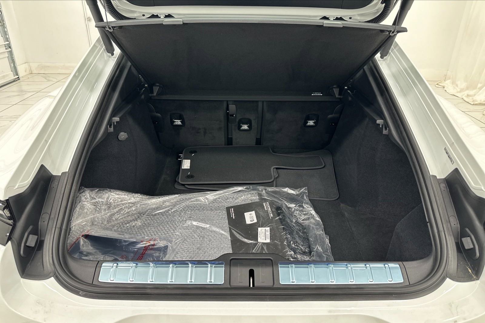 Certified 2024 Porsche Panamera 4 image 51