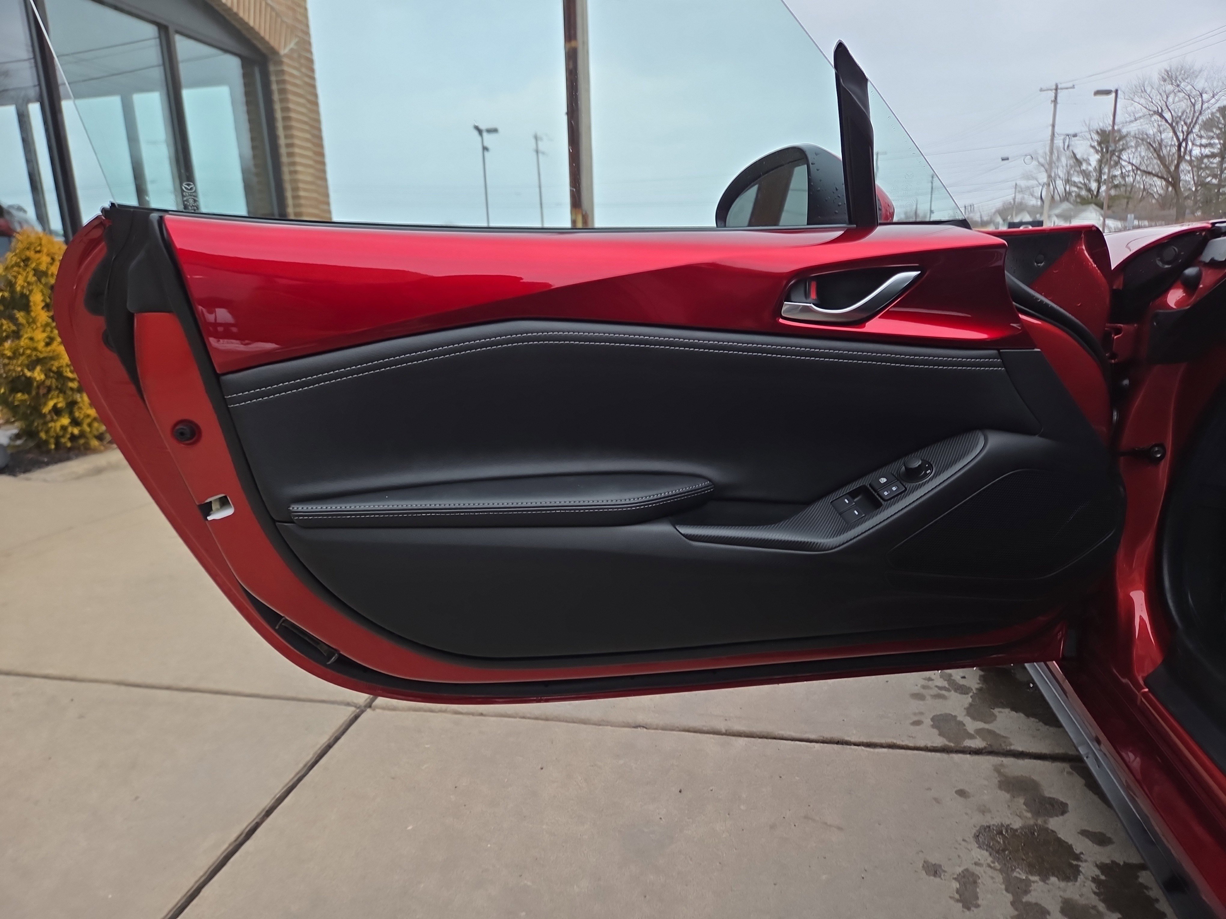 New 2025 MAZDA MX-5 Miata RF Grand Touring RWD image 15