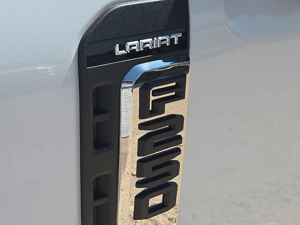 New 2026 Ford F250 Lariat w/ FX4 Off-Road Package AWD/4WD image 14