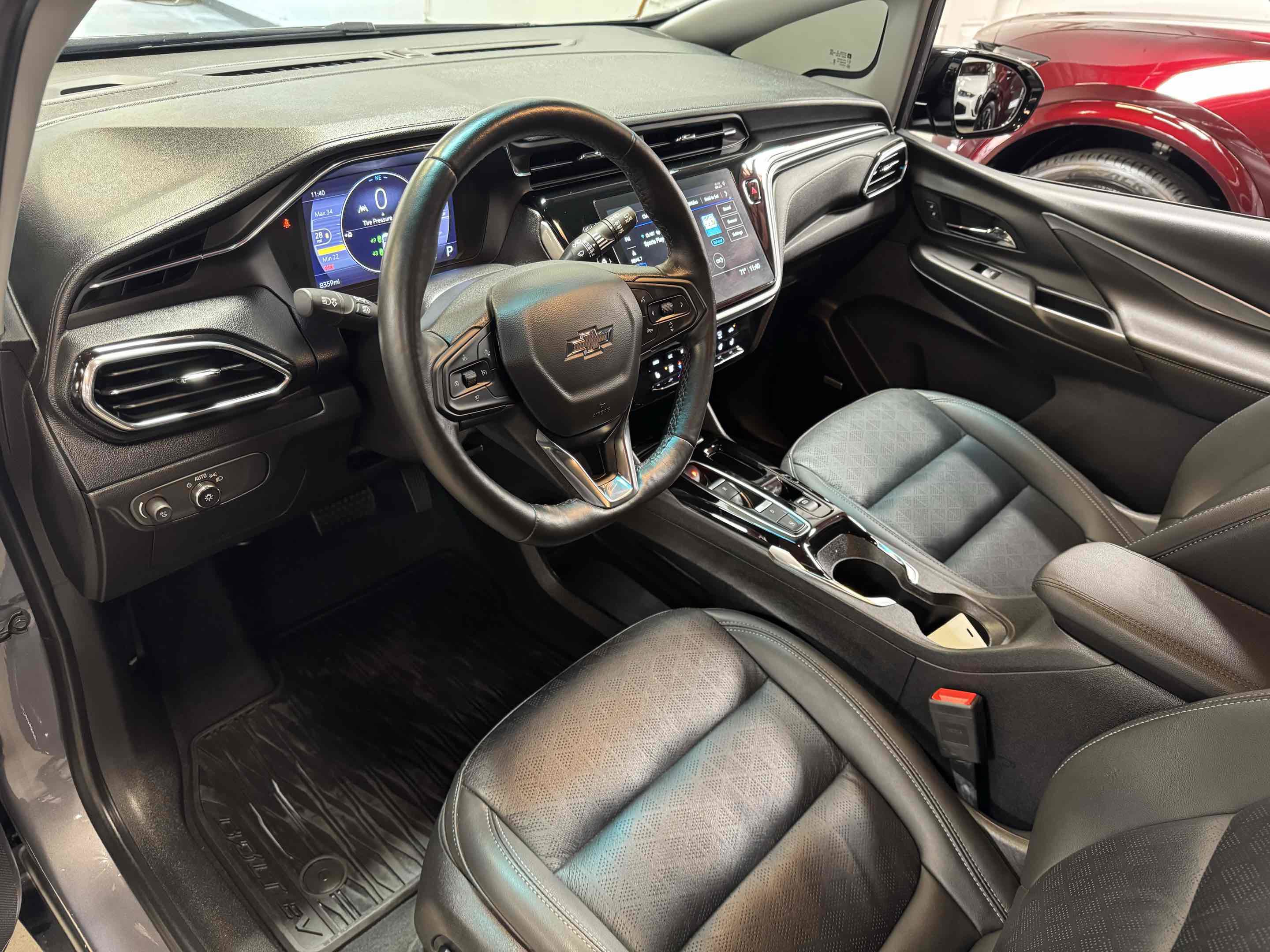 Used 2023 Chevrolet Bolt LT w/ Infotainment Package FWD image 3